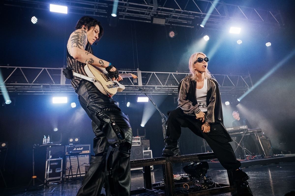 ミュージック MIYAVI BIRTHDAY LIVE 2018 DVD MIYAVI、45歳の誕生日にスペシャルライブを開催！HYDEがゲストとして