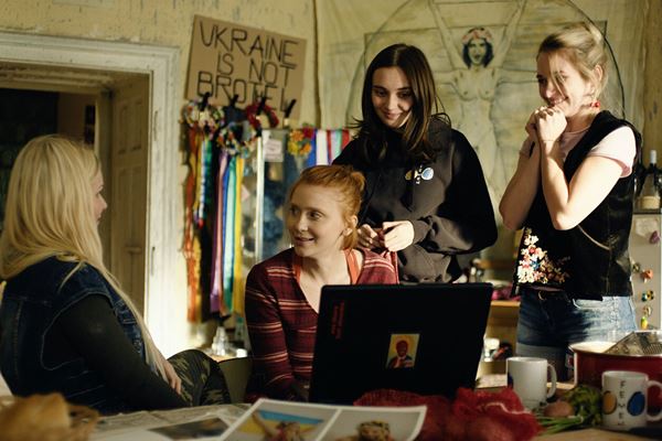 (C)2024 - Rectangle Productions - 2.4.7. Films - Hero Squared - France 3 Cinema - Tabor Ltd