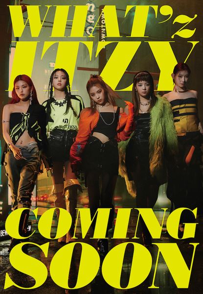 ITZY ワーナー限定応募抽選 C賞 直筆サイン入りポスター