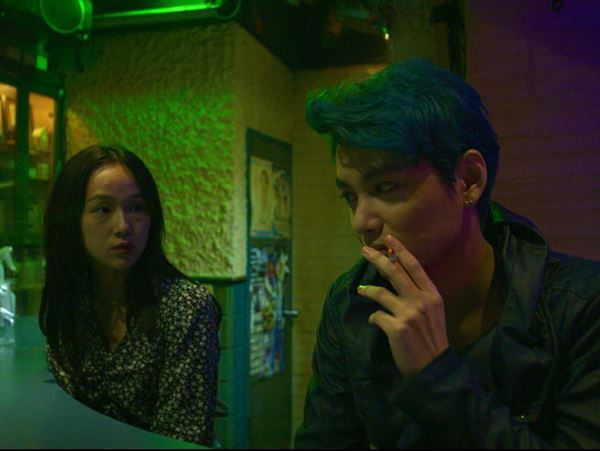 (C)「車軸」製作委員会 (C)小佐野彈