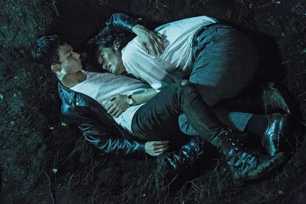 (C)2017 「ダブルミンツ」製作委員会 (C)中村明日美子／茜新社