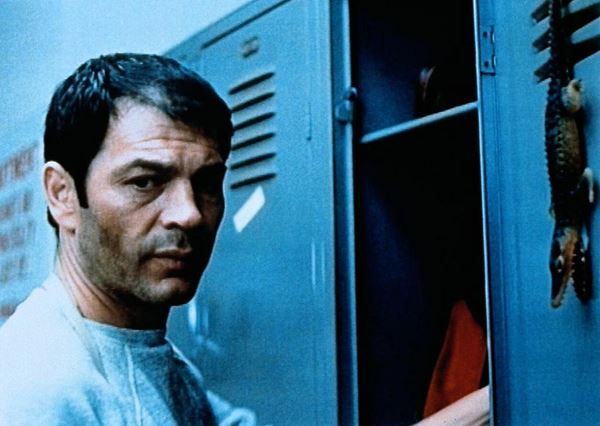 ALLIGATOR (C) 1980 Alligator Associates, A Limited Partnership. All Rights Reserved