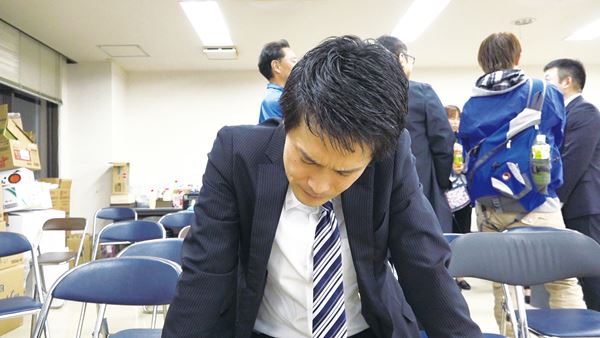 /shared/materials/04ee9272-73eb-48fc-8597-16b121cb0ded/thumbnail