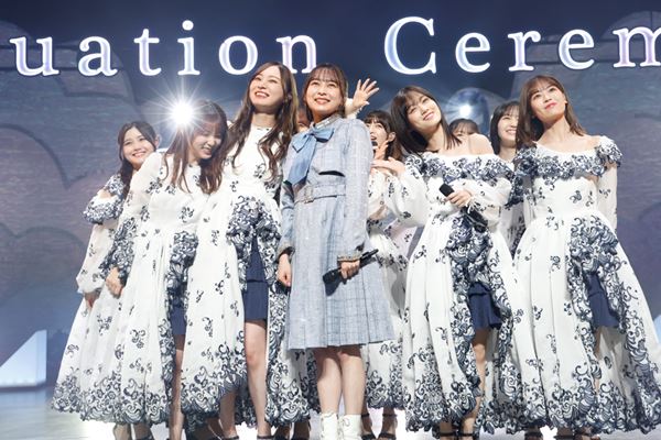 乃木坂46“最後の2期生”鈴木絢音の卒業セレモニーに新内眞衣、堀