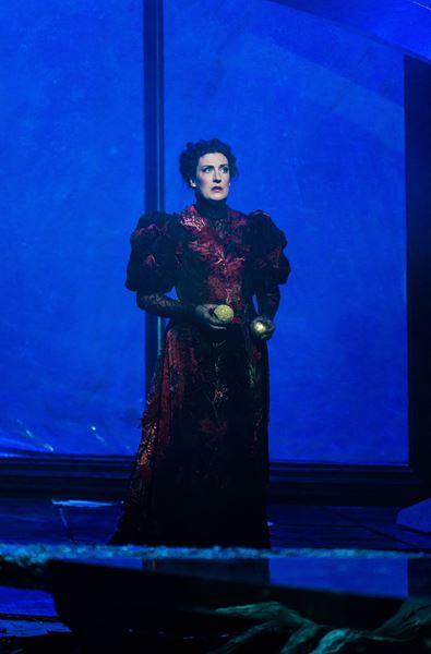 (C)ROH 2012. Photograph by Clive Barda／(C)BARDA