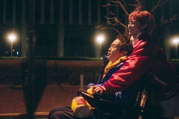 (C)2017「パーフェクト・レボリューション」製作委員会