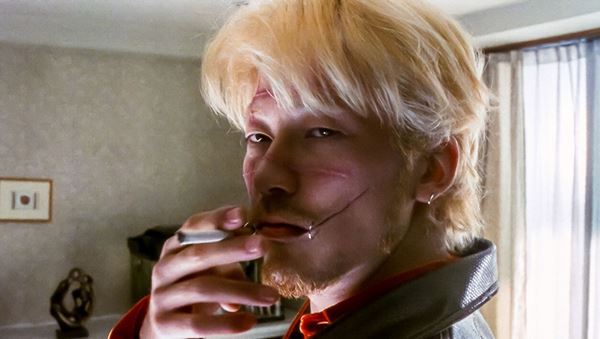 (C)山本英夫/小学館「殺し屋 1」製作委員会 2001