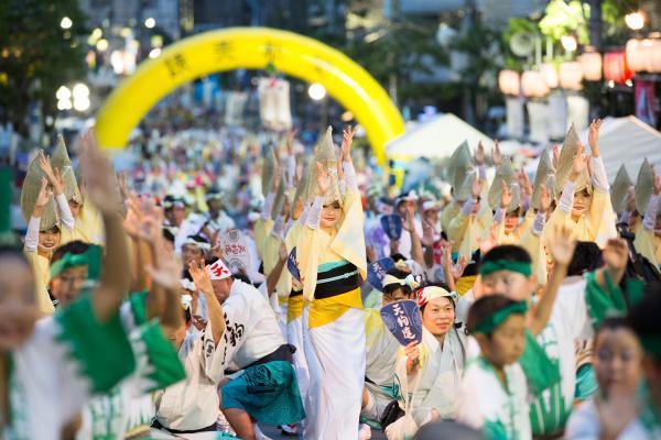 （c）東京高円寺阿波おどり