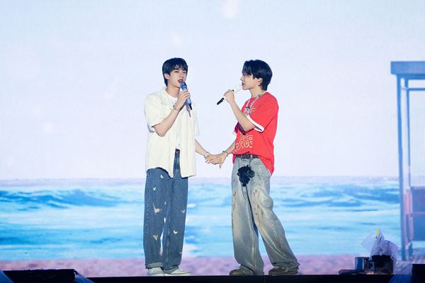 (C)BIGHIT MUSIC & HYBE. All Rights Reserved.