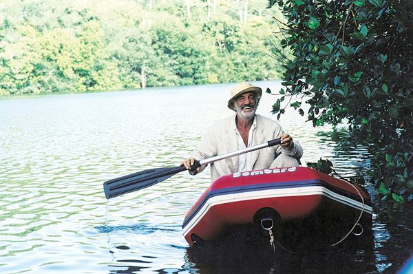 AMAZONE a film by Philippe de Broca (C) 1999 STUDIOCANAL - PHF Films All rights reserved.