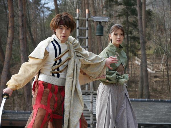 (C)「まくをおろすな！」製作委員会