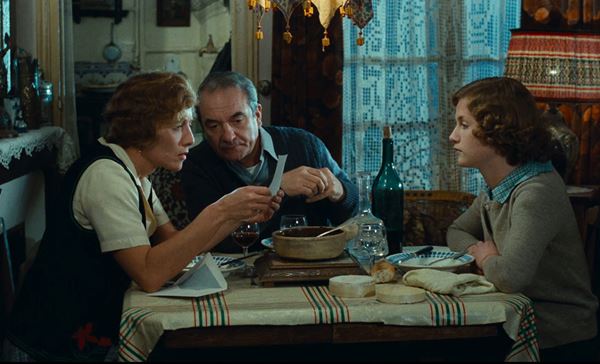 (C)1977 - Filmel Production / Edition Rene Chateau.