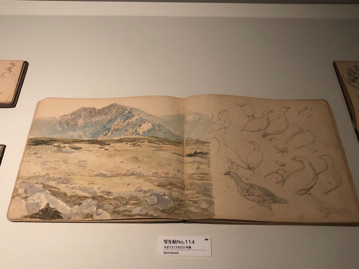 展覧会では、吉田が旅して描いた国内、国外の風景を木版画はもちろんのこと、スケッチも展示。吉田の直筆によるスケッチからは、非常に描写力に優れていたことを推察することができる