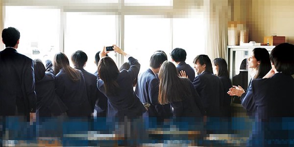 (C)2017TheHungryLion