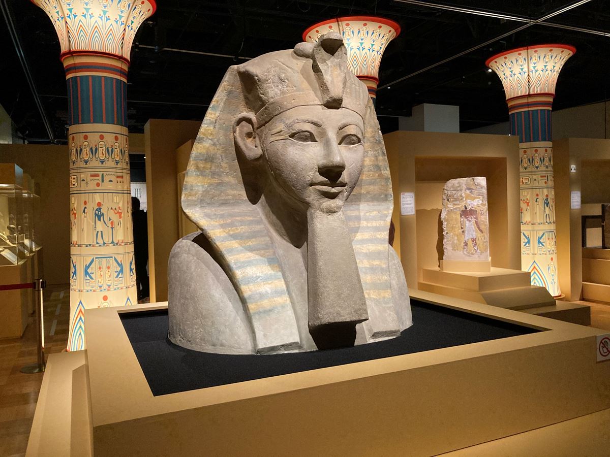 『国立ベルリン・エジプト博物館所蔵 古代エジプト展　天地創造の神話』（江戸東京博物館）展示風景