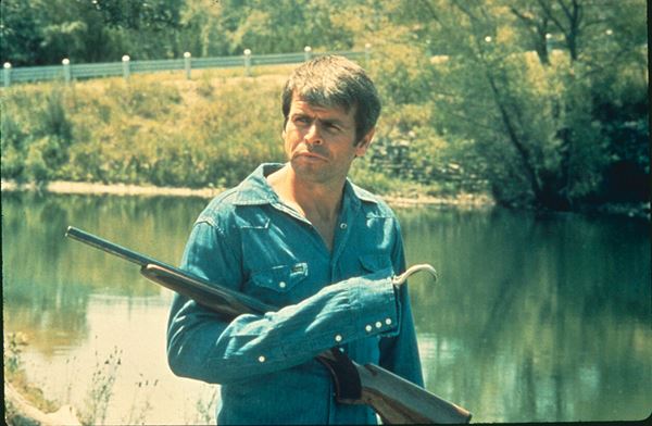 (C)1977 Metro-Goldwyn-Mayer Studios Inc. All Rights Reserved.