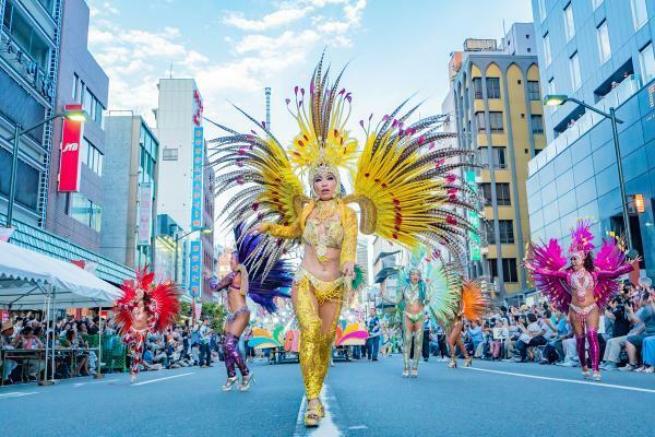 ※過去の浅草サンバカーニバルの様子　（c）浅草サンバカーニバル実行委員会