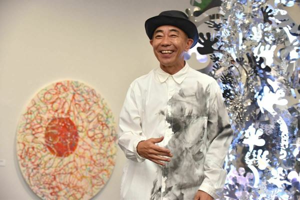 新作を含む約200点を展示 『木梨憲武展 Timingー瞬間の光りー