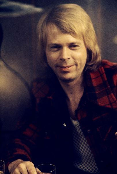 (C)1977 Polar Music International AB/Reg Grundy Productions Pty Ltd