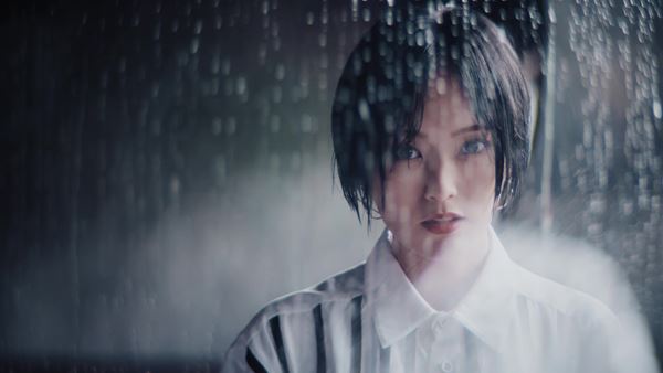 山本彩4thシングル『ゼロ ユニバース』MV公開 “夢と現実の対比と