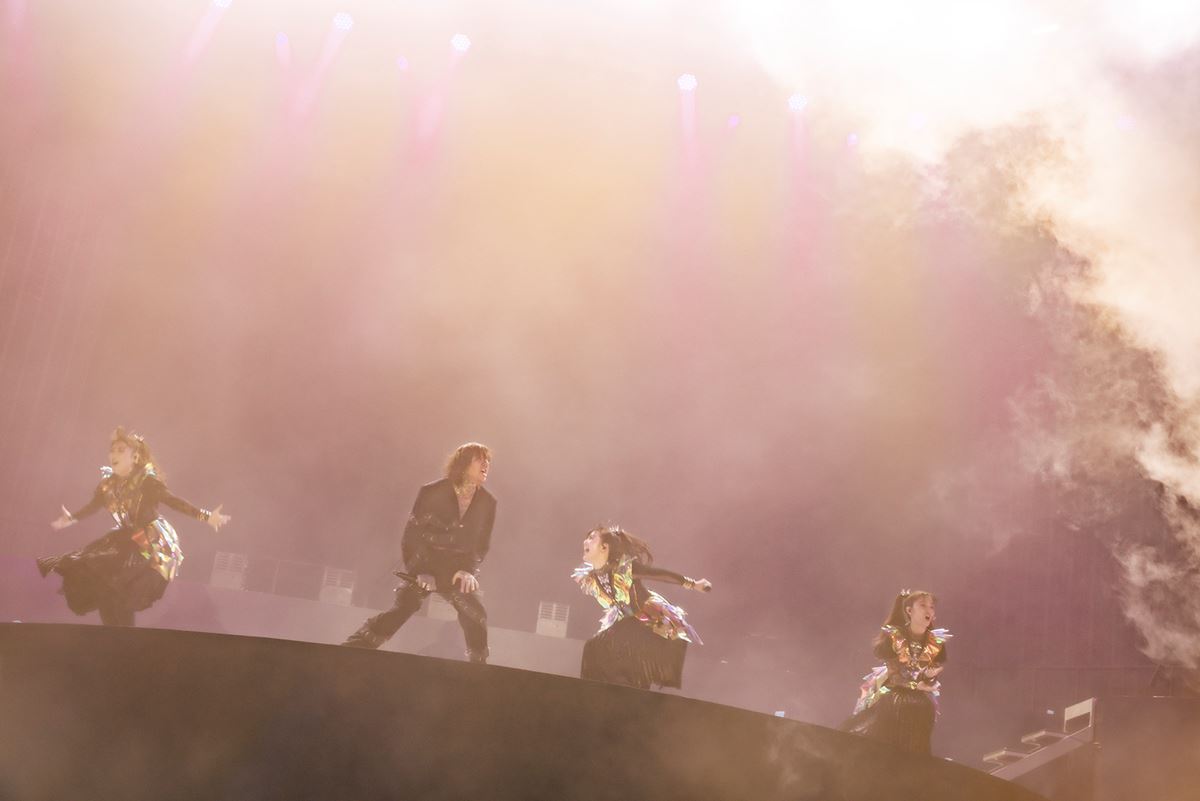 BABYMETAL Photo by Taku Fujii