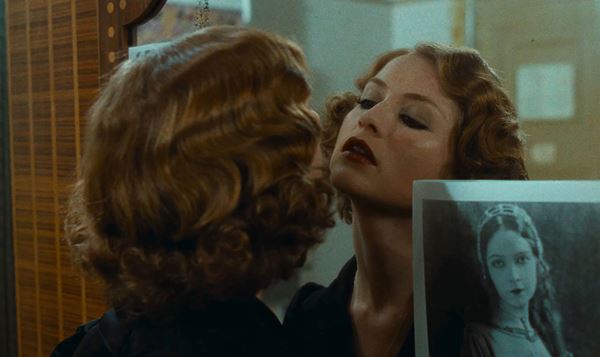 (C)1977 - Filmel Production / Edition Rene Chateau.