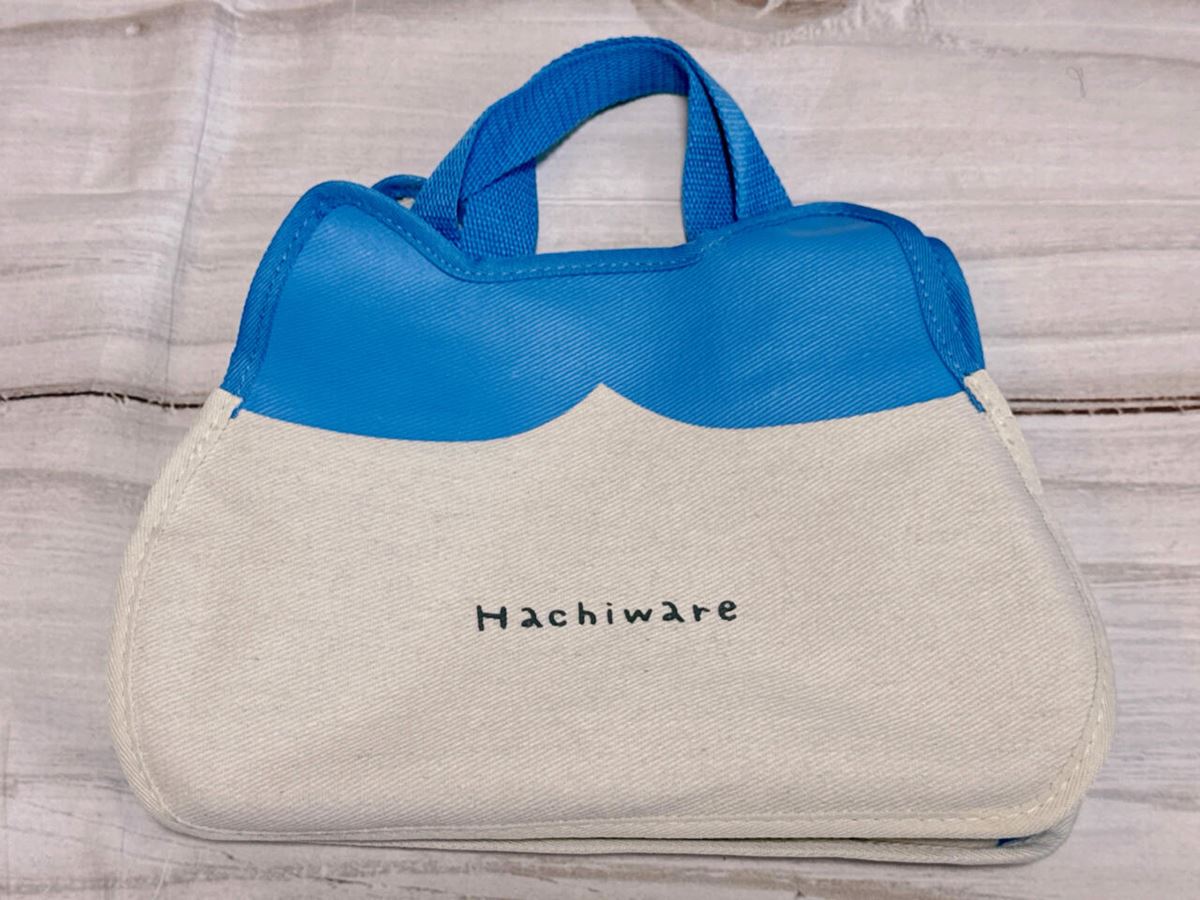 ちいかわ「新作トートバッグ」が神仕様！ 推しのハチワレのかわいさを
