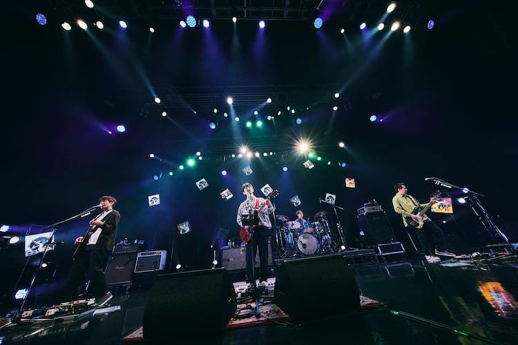 結成25周年のアジカン、まっさらな4人でライブハウスに鳴らした音