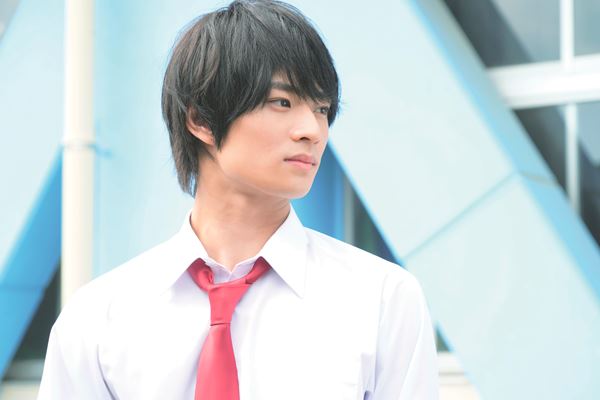 『胸が鳴るのは君のせい』 (C)2021 紺野りさ・小学館／「胸が鳴るのは君のせい」製作委員会