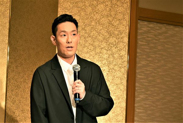 /shared/materials/258619ef-8f72-42a2-b41a-cdc1a6340273/thumbnail