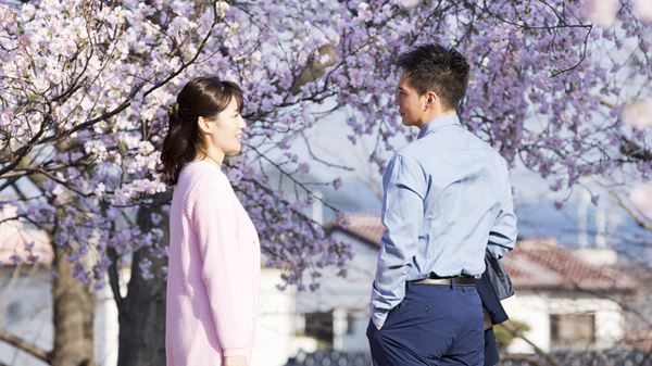 (C)2019「夏の夜空と秋の夕日と冬の朝と春の風」製作委員会