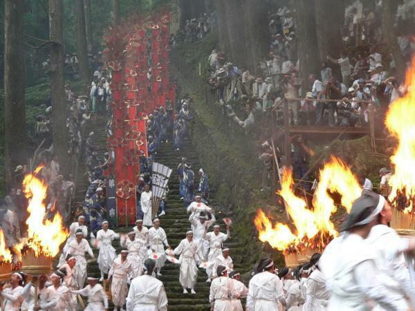 提供：熊野那智大社