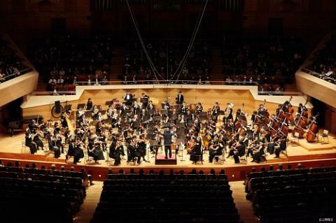 東京フィルハーモニー交響楽団（C)上野隆文