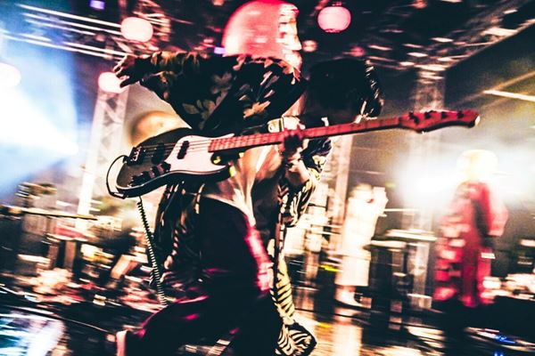 Wienners、“日本”をコンセプトに全22曲披露 ツアー『春雷行脚