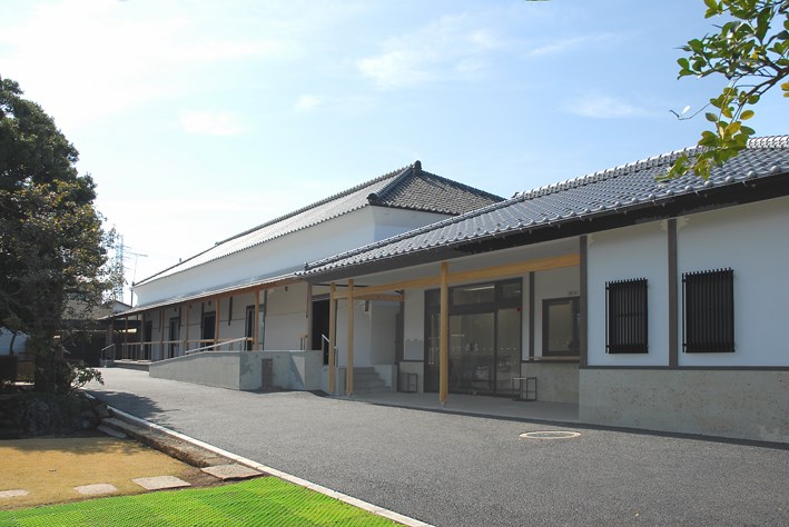 【休館中】小山市立車屋美術館