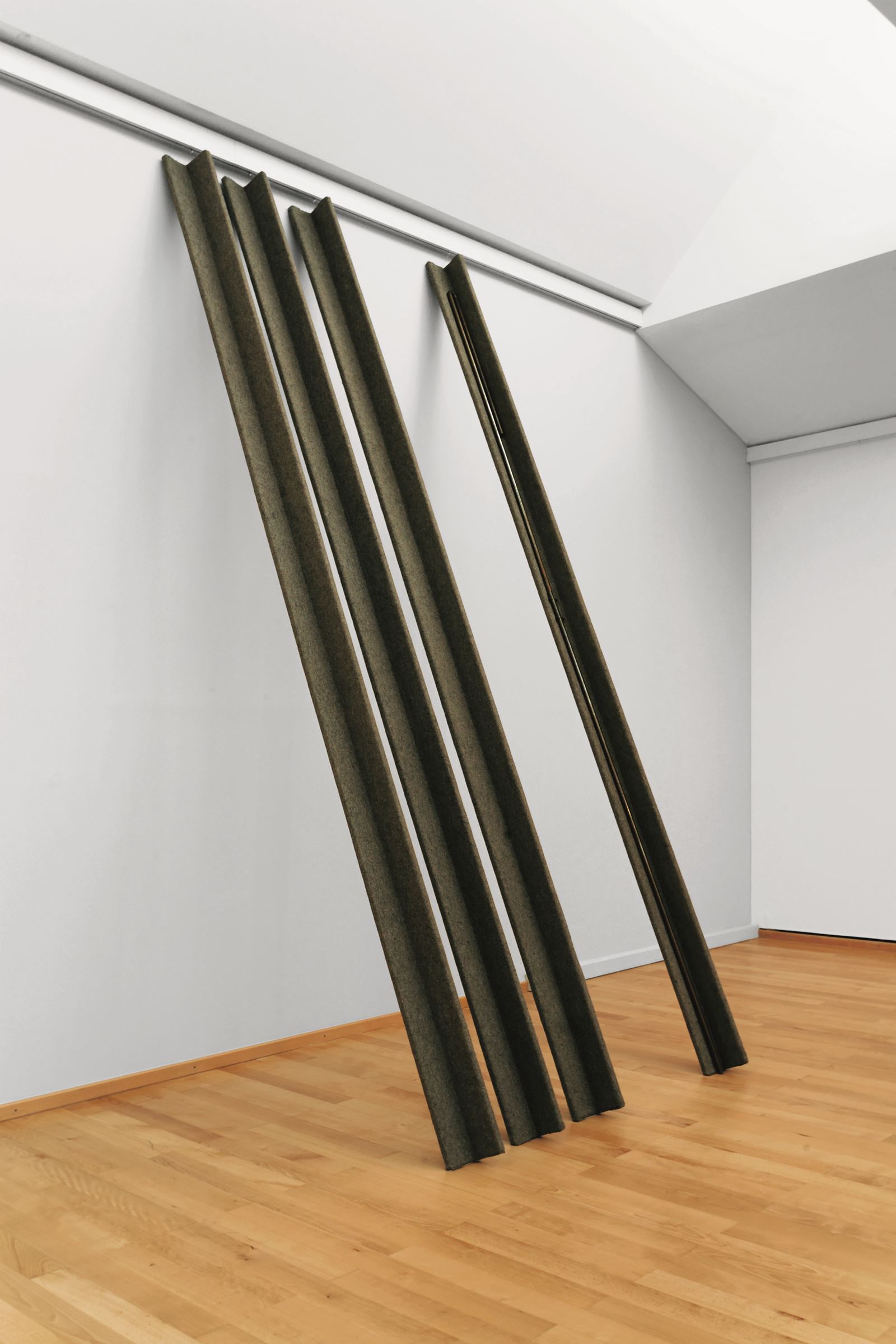 ヨーゼフ・ボイス《ユーラシアの杖》1968/69 クンストパラスト美術館、デュッセルドルフ (C)Kunstpalast - Manos Meisen – ARTOTHEK　VG Bild-Kunst, Bonn & JASPAR, Tokyo, 2021 E4244