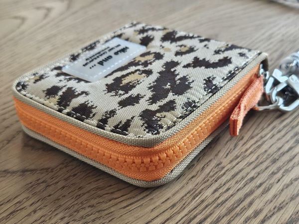 小物 Niko この小ささで収納力◎！「niko and の2WAYミニ財布」がめちゃ可愛く