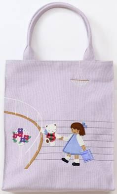 キャトルレーヴ×ファミリアのコラボグッズ第2弾、くまちゃんと女の子が