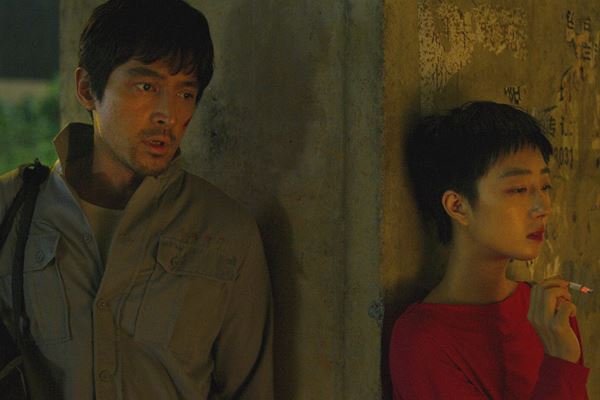 (C)2019 HE LI CHEN GUANG INTERNATIONAL CULTURE MEDIA CO.,LTD.,GREEN RAY FILMS(SHANGHAI)CO.,LTD., 