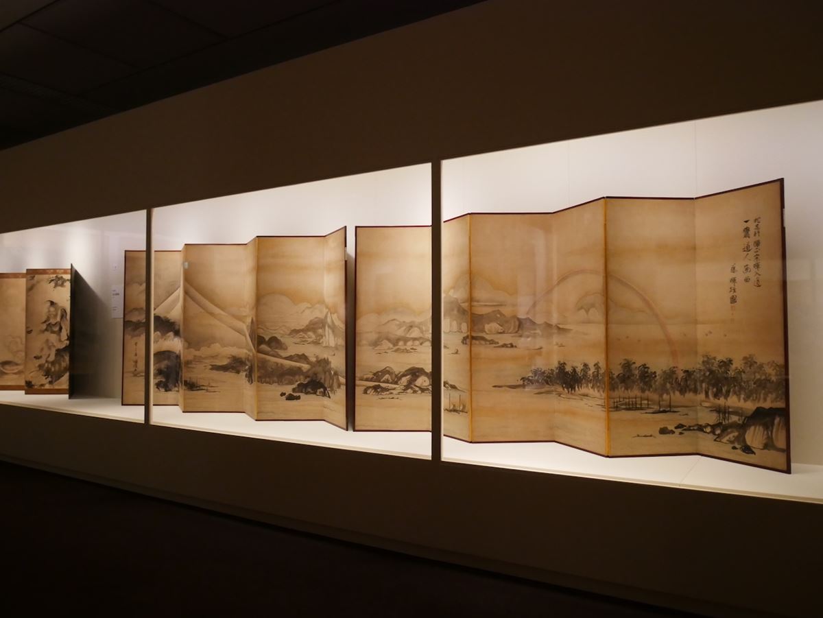曾我蕭白《富士・三保松原図屏風》　宝暦12年（1762）頃　滋賀・MIHO MUSEUM  ＊展示期間：2/9〜3/10