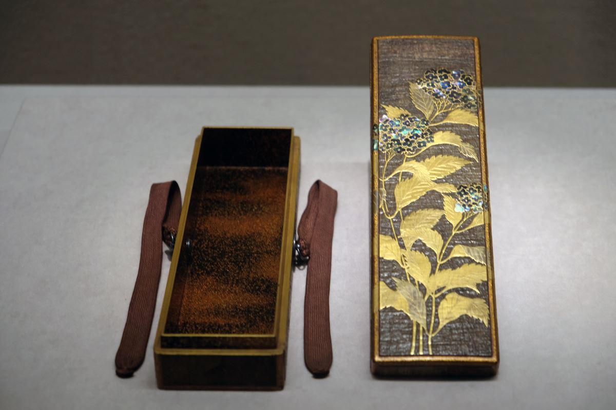 紫陽花蒔絵螺鈿文箱　日本・江戸時代 18世紀 根津美術館蔵