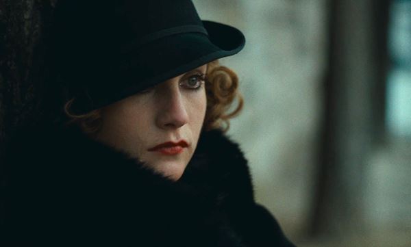 (C)1977 - Filmel Production / Edition Rene Chateau.