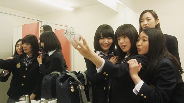 (C)2017TheHungryLion