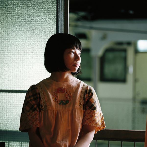 (C)Genuine Light Pictures