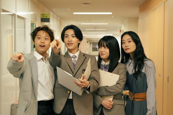 宝塚歌劇団 雪組による全国ツアー公演『愛するには短すぎる