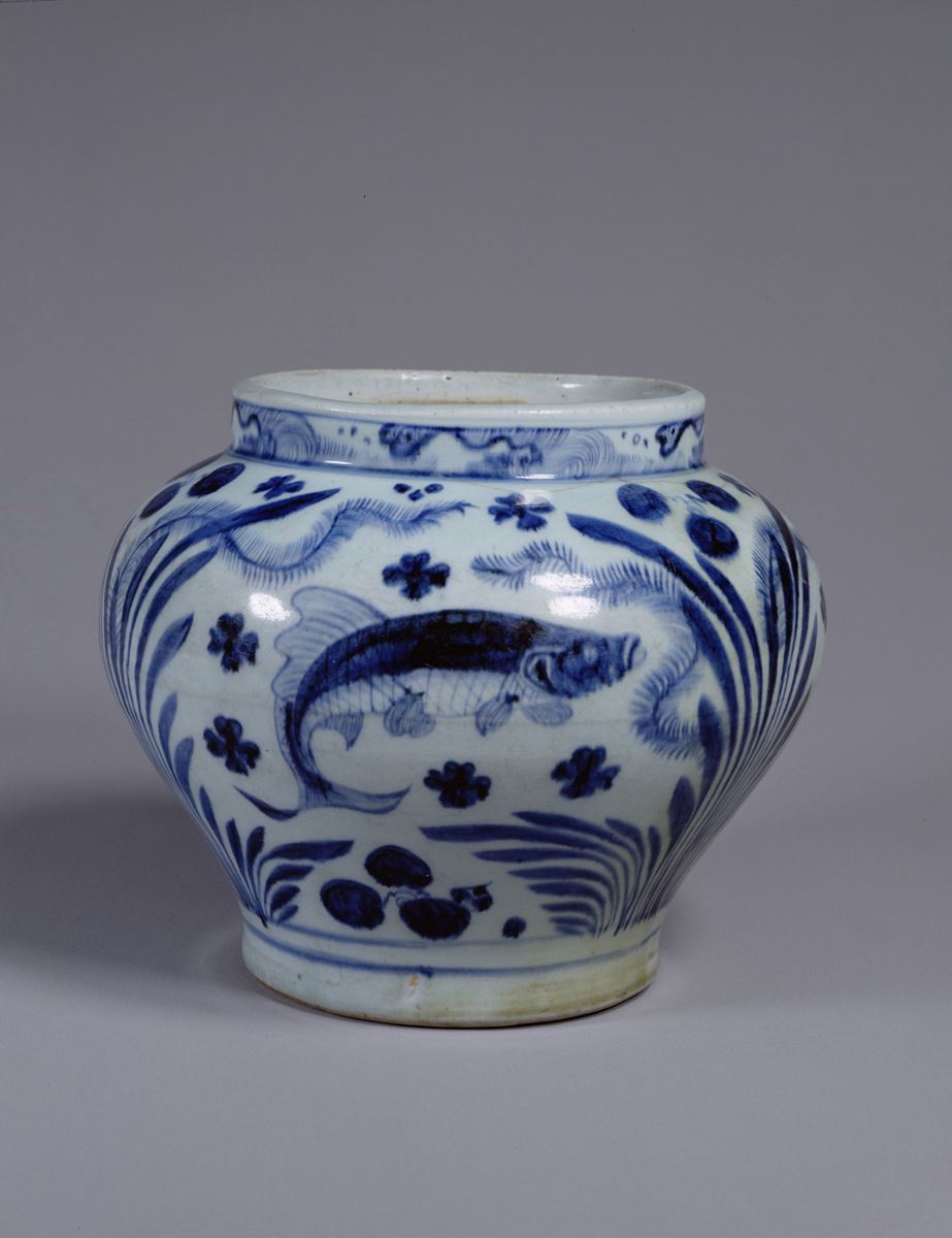 《染付魚藻文壺》 元時代　14世紀　東京国立博物館所蔵　Image:TNM Image Archives 