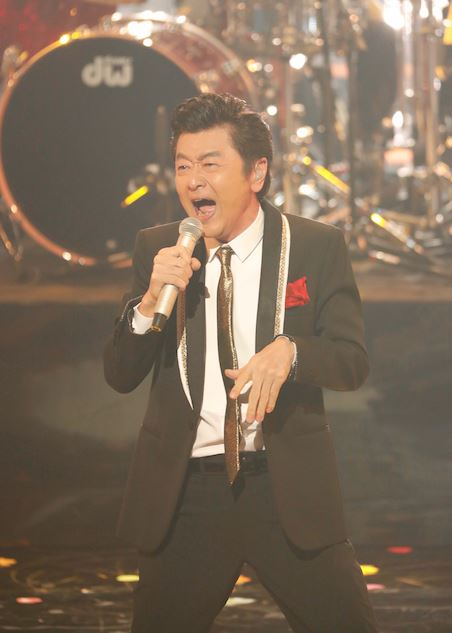 桑田佳祐、NHK紅白歌合戦の熱狂のパフォーマンスを語る - ぴあ音楽