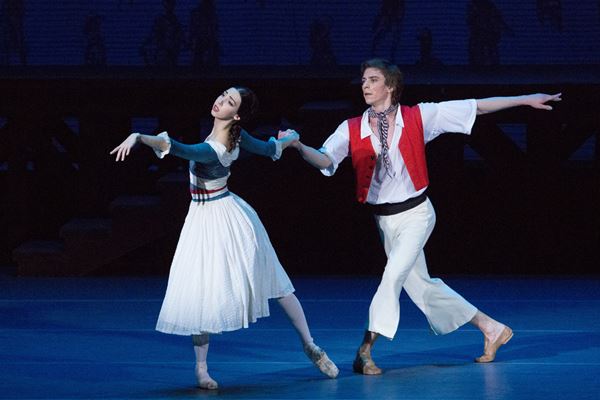 (C)Pathe Live / Japan agent dbi inc.