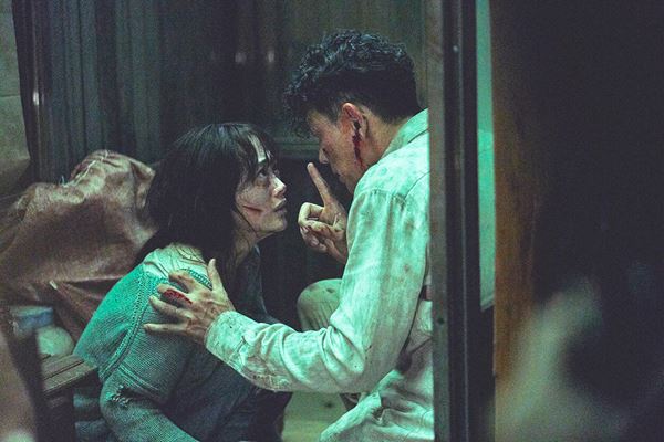 (C)2021 NEXT ENTERTAINMENT WORLD & FILMMAKERS R&K & SEM COMPANY. All Rights Reserved.