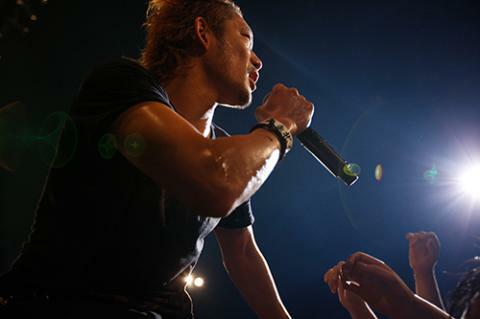 TOSHI-LOW（BRAHMAN/OAU）